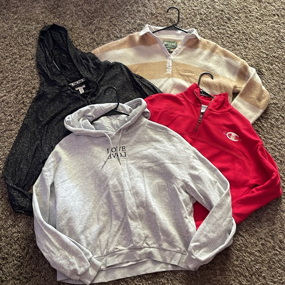Bundle of 4 hoodies